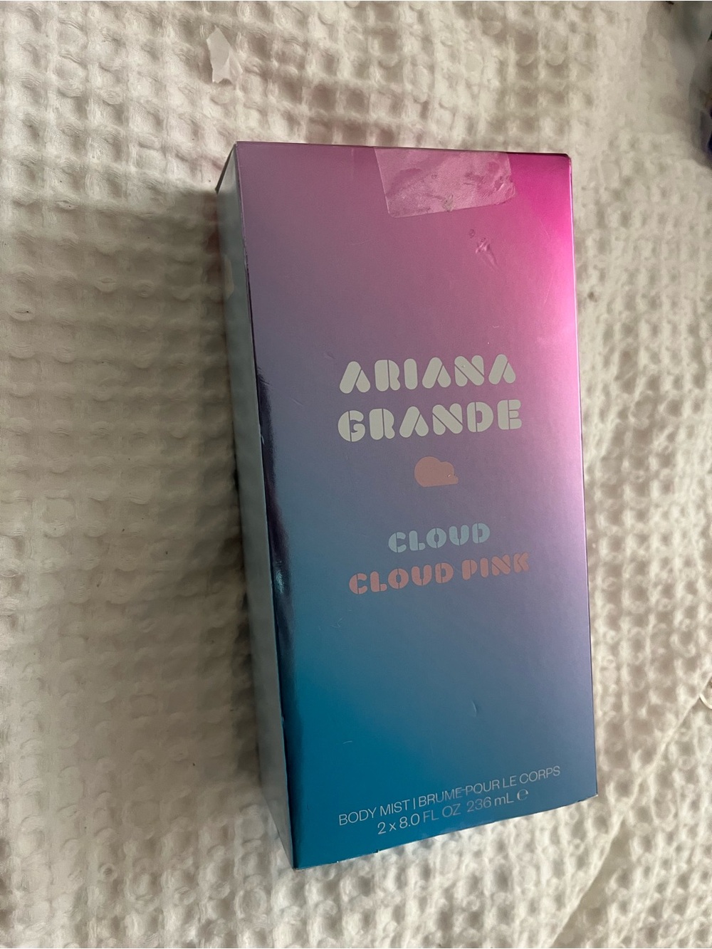 Ariana Grande Iridescent Pink to Blue Cloud Body Mist Set